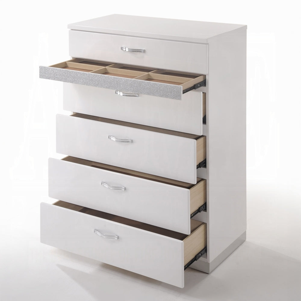 Naima II Chest