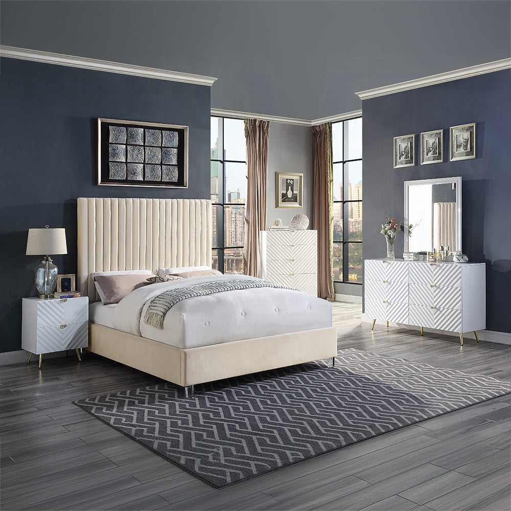 Edzia Queen/ E King Bed