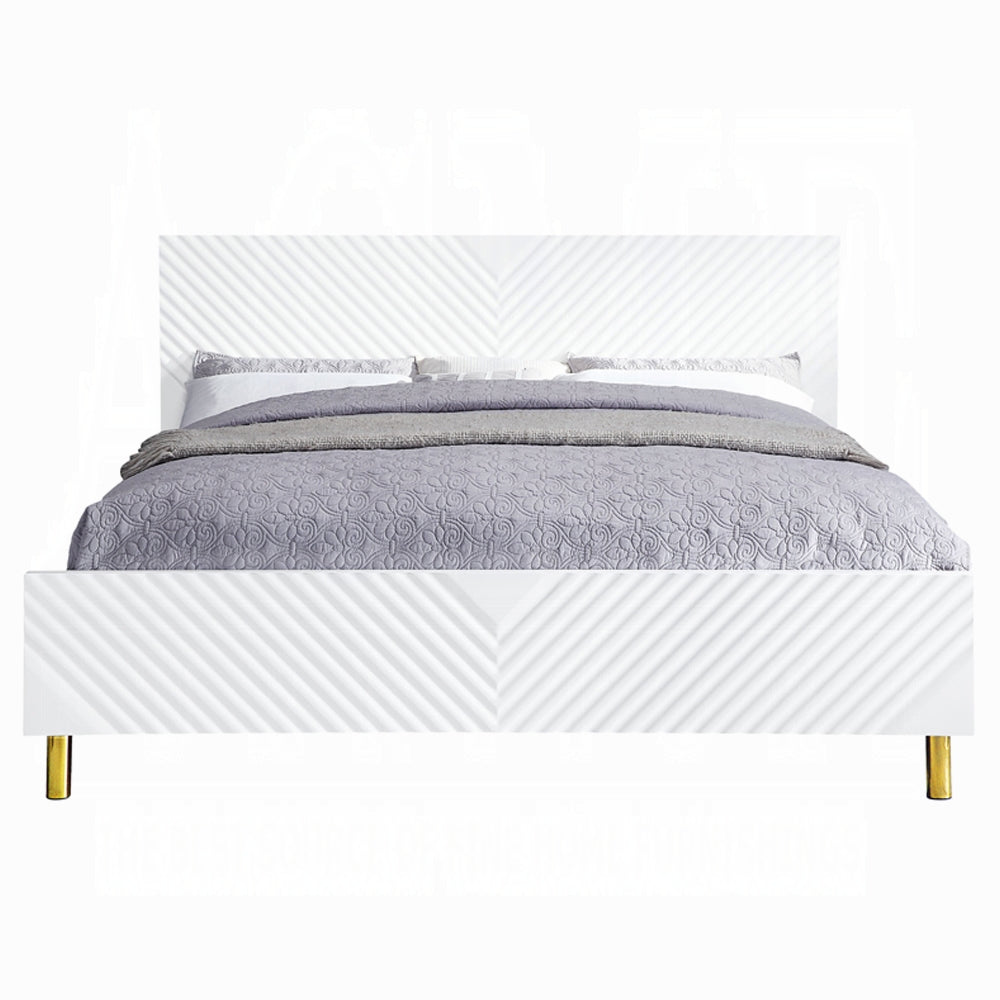 Gaines Queen/ E King Bed