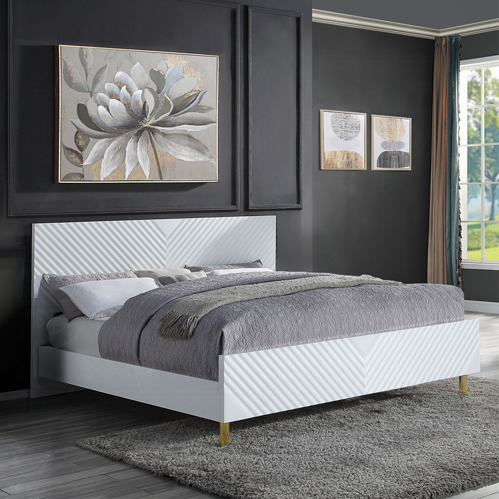 Gaines Queen/ E King Bed