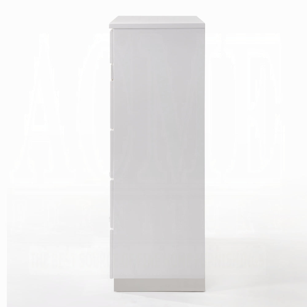 Naima II Chest