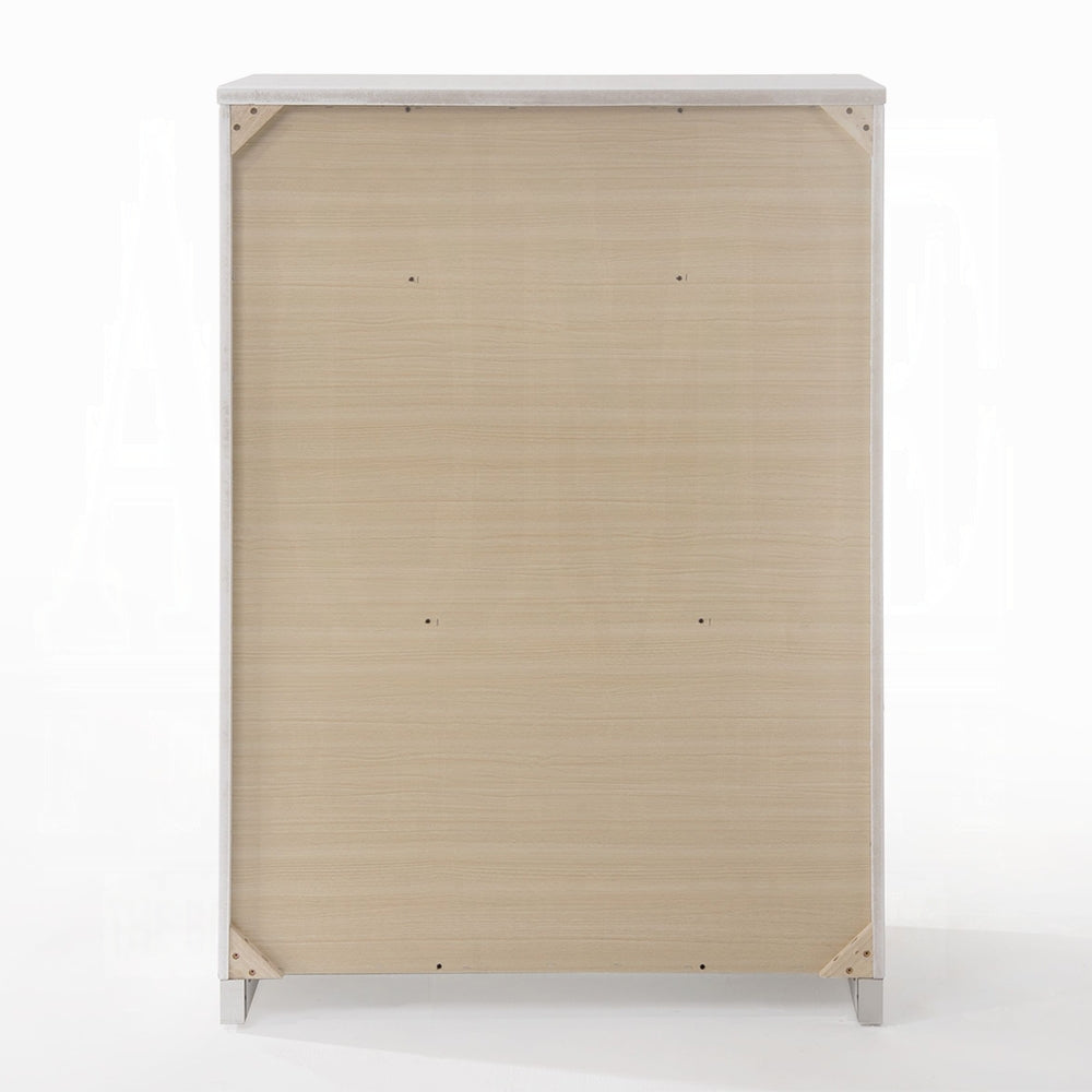 Naima II Chest